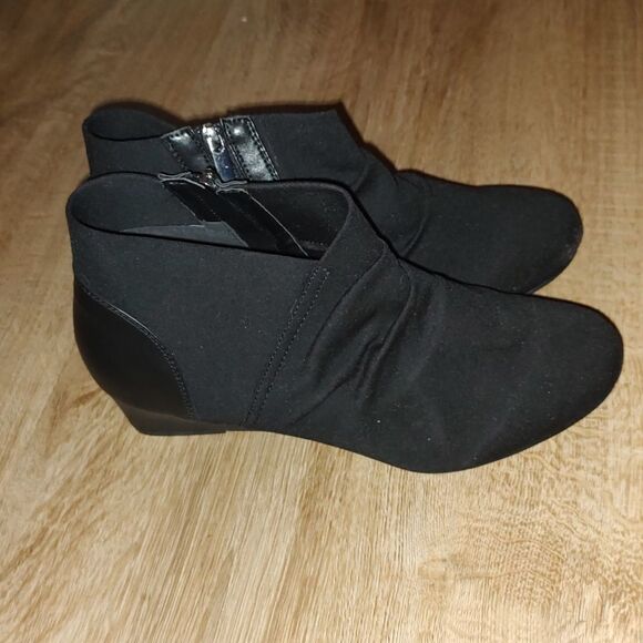 Cloudwalkers black pleated ankle booties  Sz 11W - Picture 5 of 6